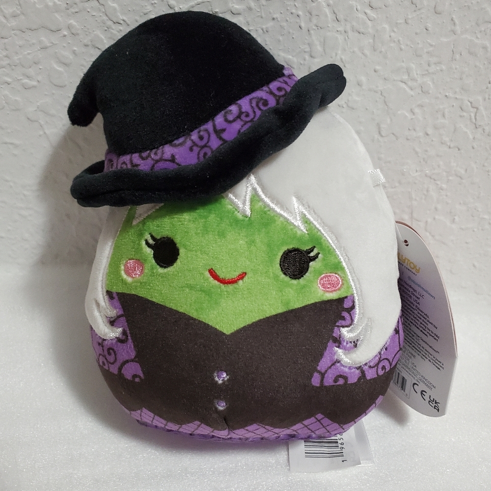 NWT Mariposa, The Witch 5" Squishmallows